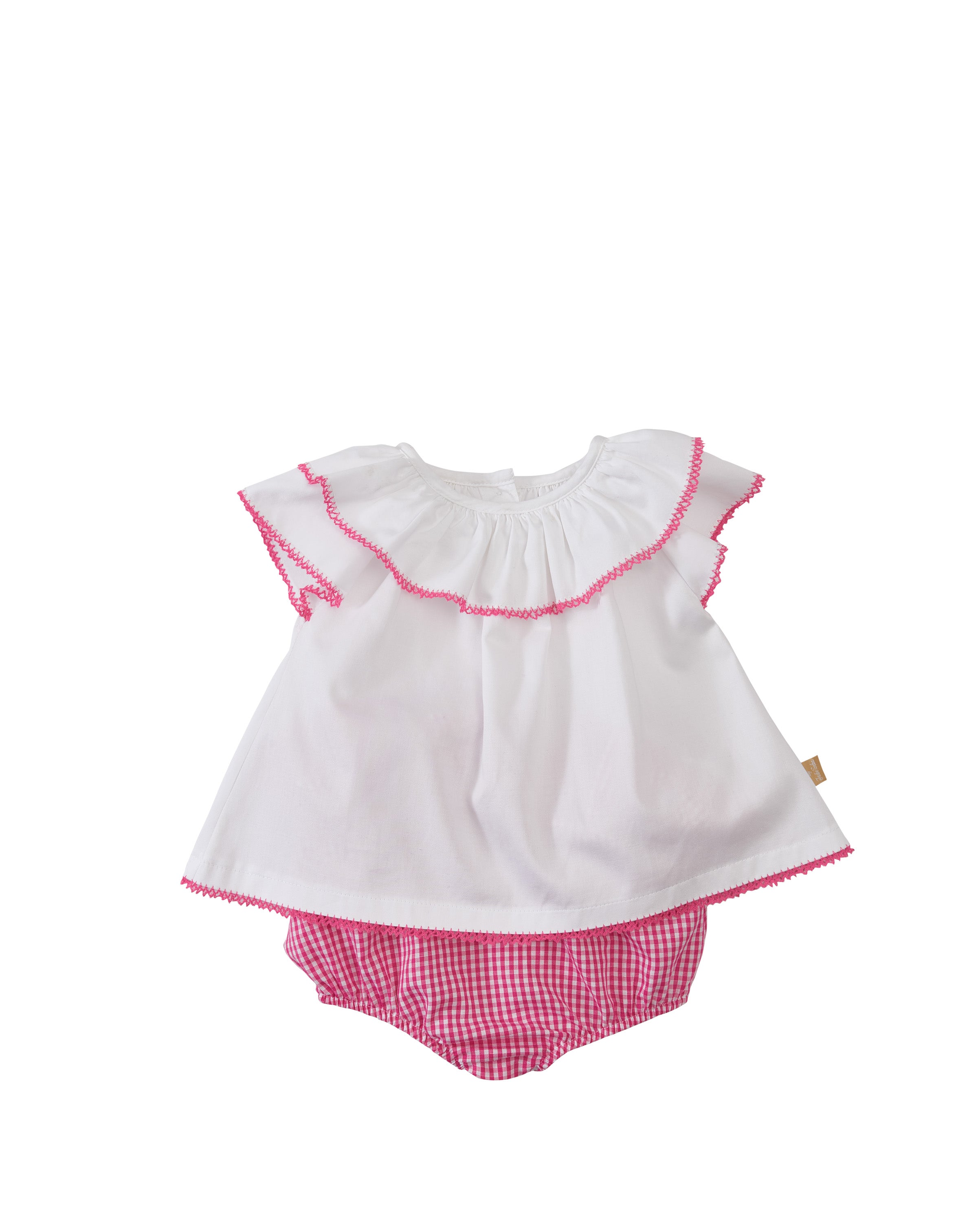 Conjunto bata e tapa fralda para bebê com babados delicados e modelagem confortável, ideal para passeios e momentos especiais.

