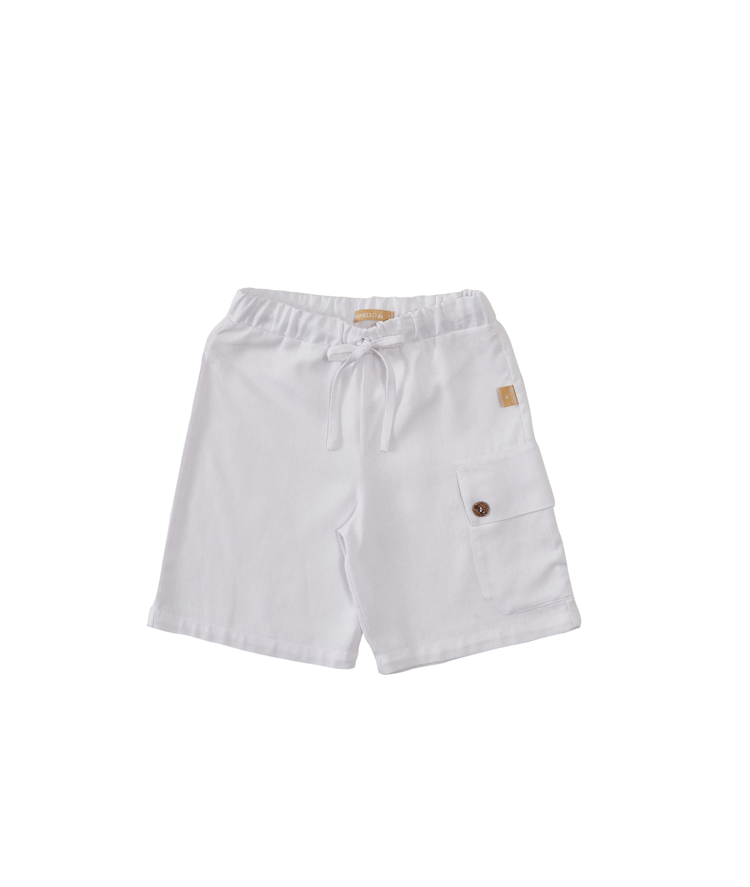 Bermuda Luigi estilo alfaiataria com bolso lateral, cordão e caimento confortável para crianças.

