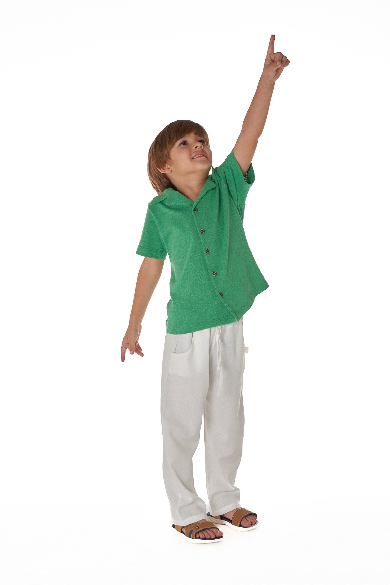 Calça unissex infantil com bolsos laterais, corte reto e cintura elástica. Conforto e estilo para meninos e meninas.

