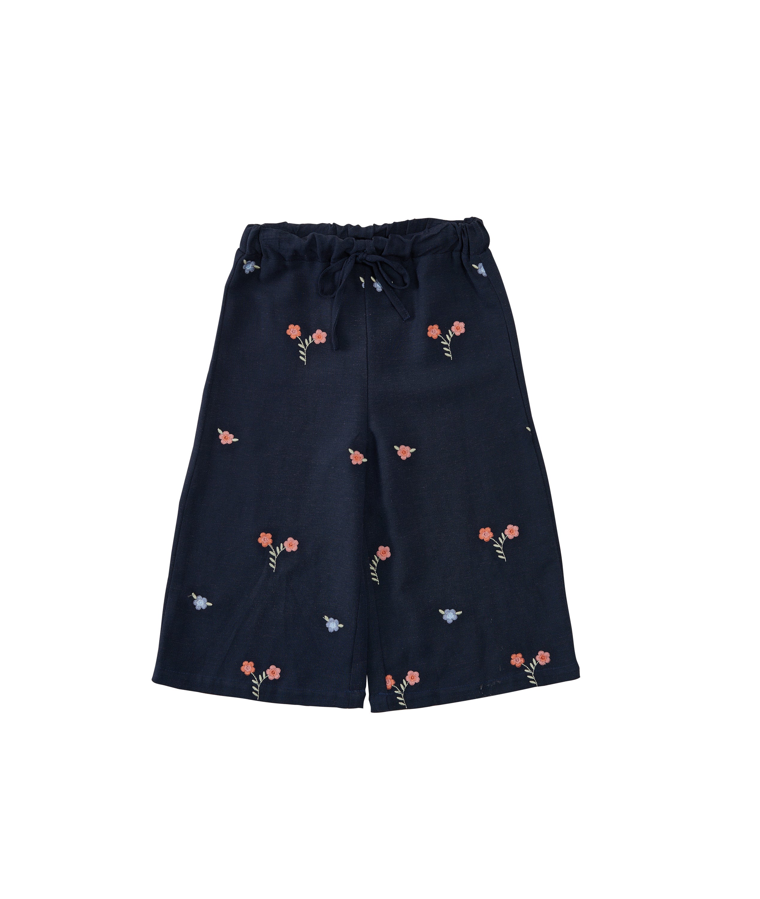 Calça infantil com bordado de flores, cós de elástico e cordão ajustável. Elegante e confortável.

