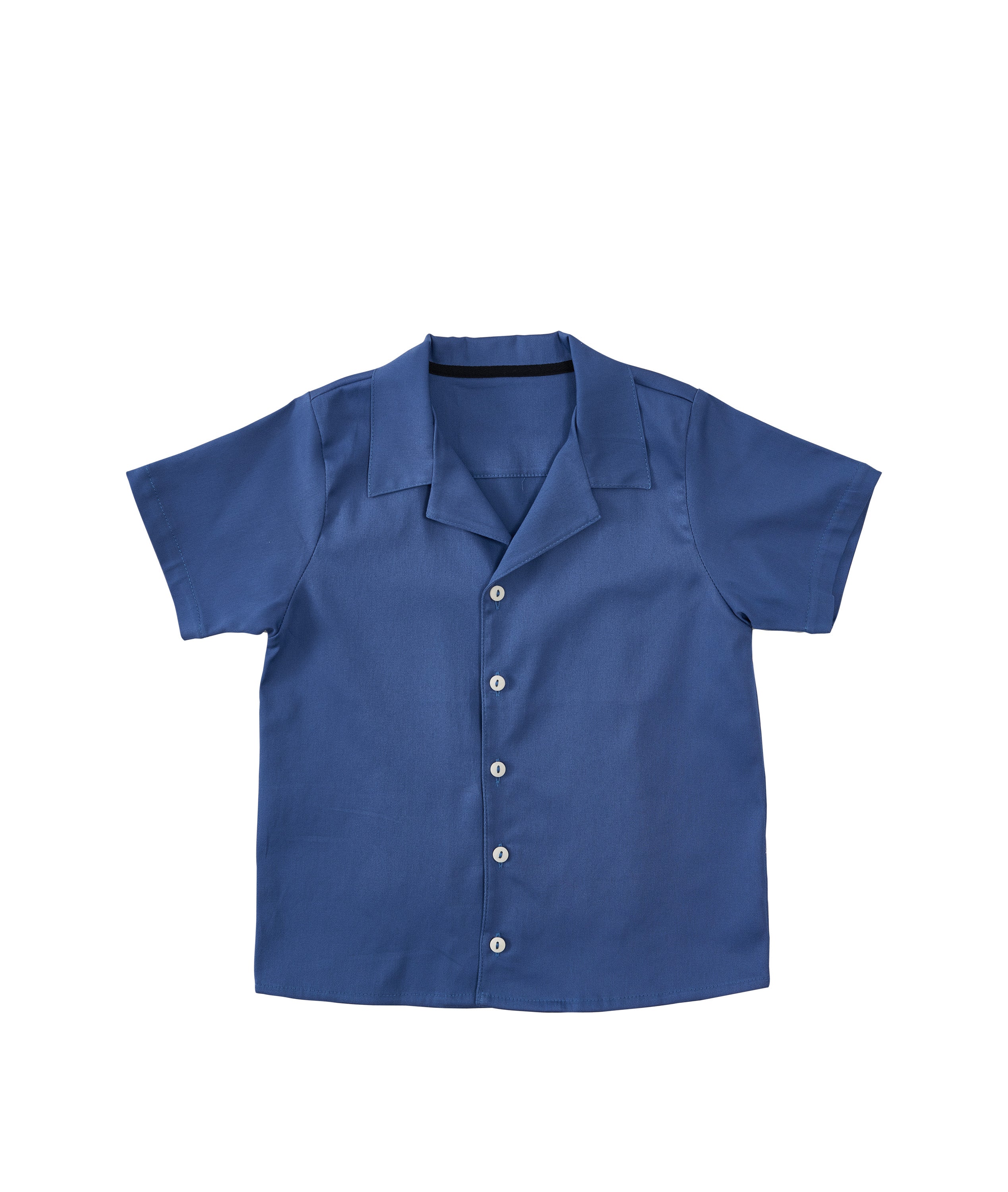 Camisa Gabriel infantil masculina em sarja e malha, com botões frontais e modelagem tradicional.

