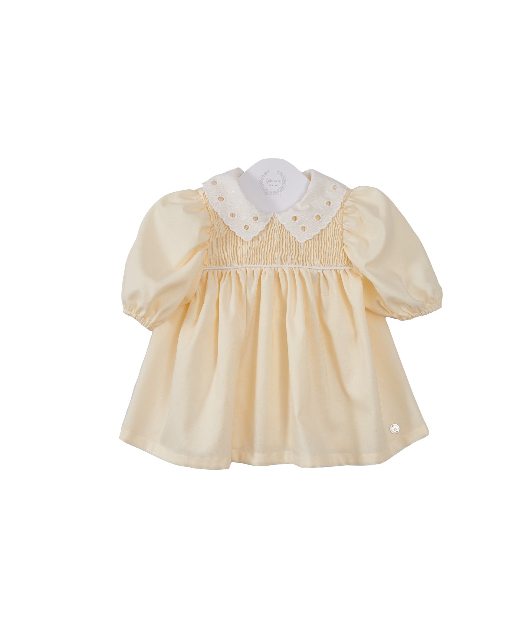 Vestido Alice com gola bordada em Rechilieu, amarelo, leve e elegante. Ideal para bebês e meninas de 3 meses a 8 anos.

